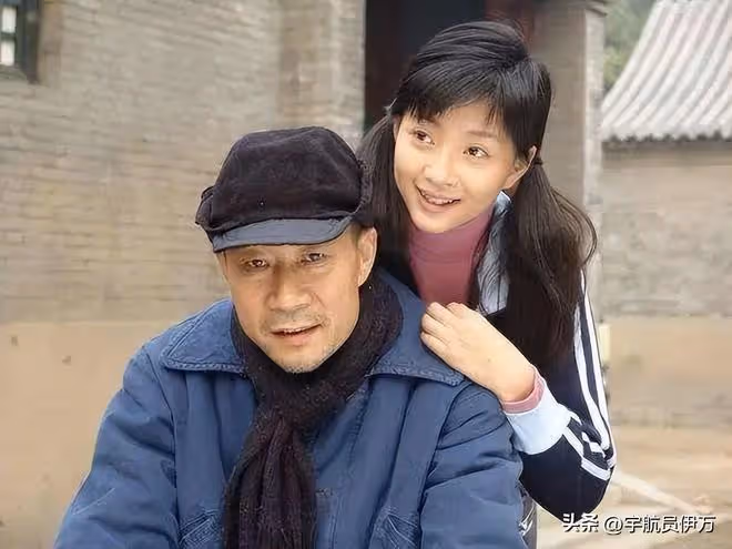 殷桃:前夫入獄遭爭議,疑似劈腿國足前鋒李金羽,如今成人生贏家