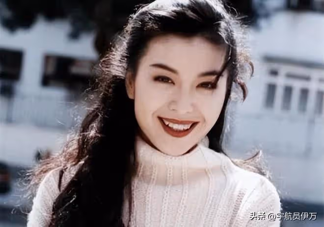 沈傲君:同居10年遭背叛後嫁外交官,如今的她,證實劉德華沒說錯