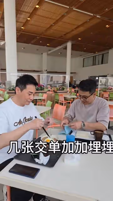 59歲TVB資深演員不介意從主角變綠葉,為養大女兒曾做的士司機