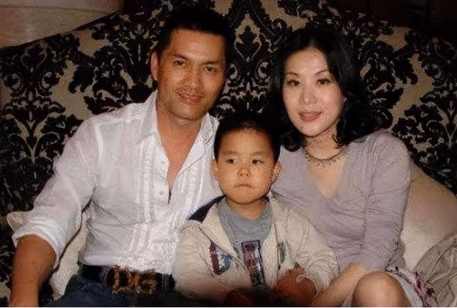 52歲楊小娟:嫁大12歲呂良偉,幫丈夫賺上億身家,兒子不像爸