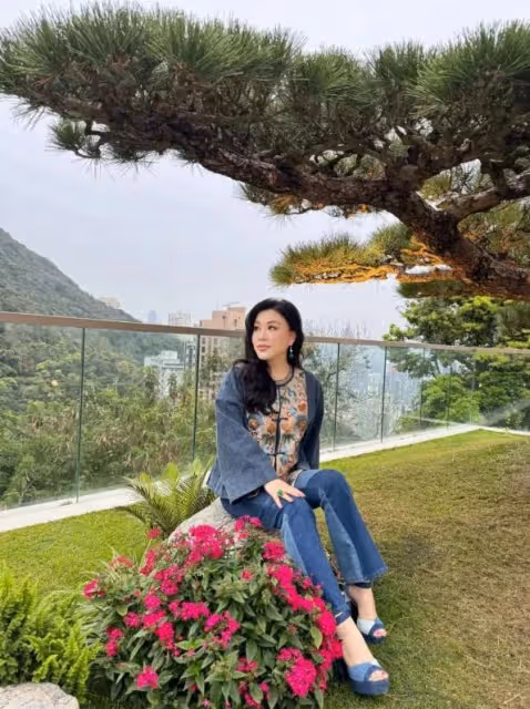 52歲楊小娟:嫁大12歲呂良偉,幫丈夫賺上億身家,兒子不像爸