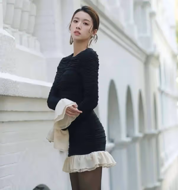 TVB女星穿黑色絲襪大秀身材,因緋聞太多,遭網友追著罵