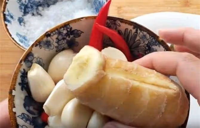 東北老式醬黃瓜做法,配方詳細,味道正宗,脆爽開胃又下飯