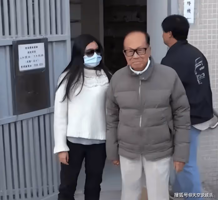 18歲李長禧:李家豪門長子長孫,太會「投胎」,獲李嘉誠特許行事