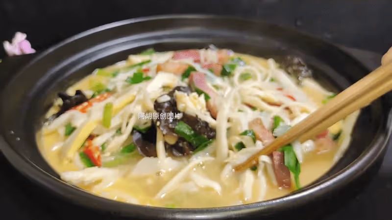 韭菜和它絕配!吃了30年,才發現是滑腸菜,營養鮮美、特脆嫩,隨手一煮鮮掉魂