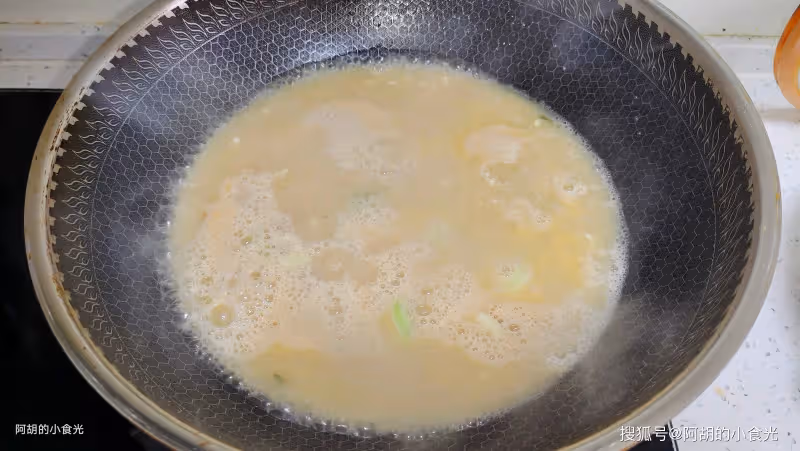 韭菜和它絕配!吃了30年,才發現是滑腸菜,營養鮮美、特脆嫩,隨手一煮鮮掉魂