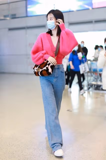 喬欣美到不敢認,穿「糖果色禮服」好仙氣,單側耳環也挺個性