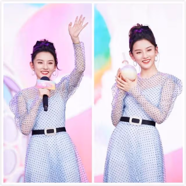 宋祖兒真有少女感,身穿淺藍色波點長裙,看起來清爽又優雅