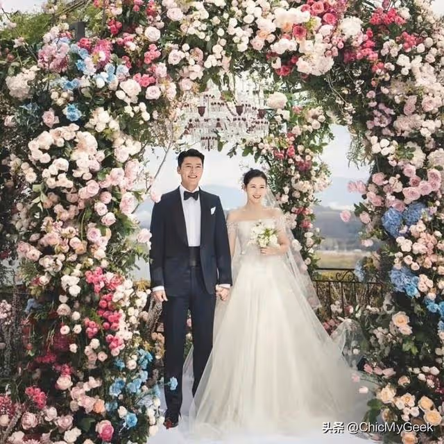 玄彬、孫藝珍結婚2周年，甜曬未曝光婚紗照！