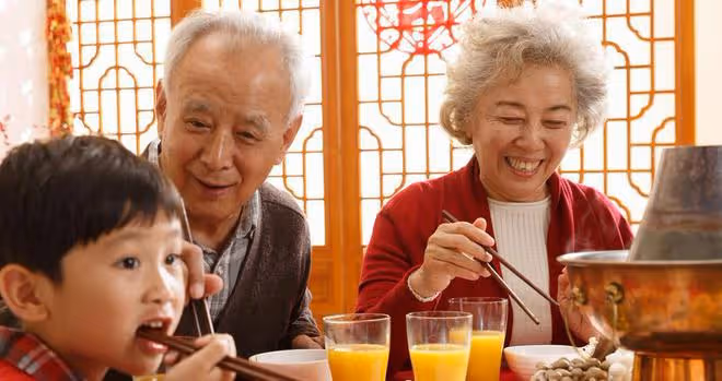 68歲老人心酸委屈：與親家一起過年，是我這輩子做過最愚蠢的決定