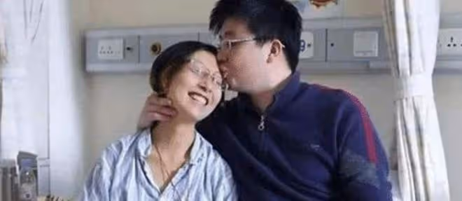 8年前，一名患癌女博士「捨命」生子，死後丈夫再娶，兒子也送人