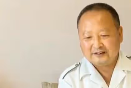44歲氣質大姐相親，要8萬彩禮，58歲大叔：未婚已育，不值這個價