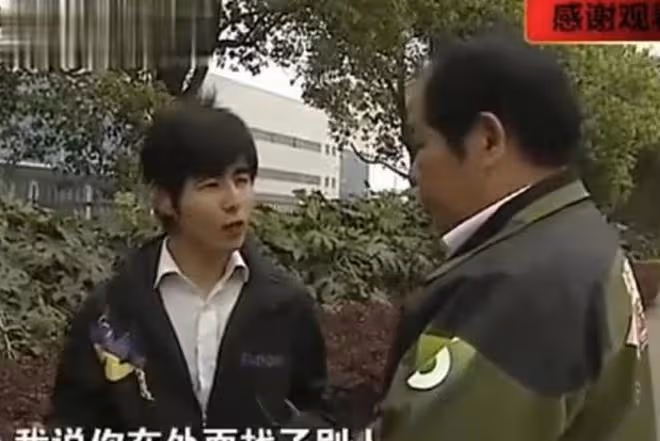 28歲妻子在外2年不回家，丈夫主動上門要求同居，遭拒後狂踹妻子