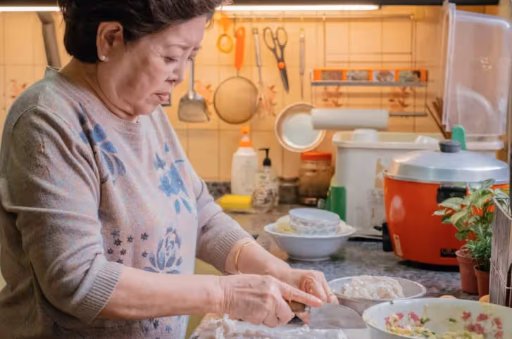 舅舅待我如女兒！他辦70歲大壽「我請母親轉交6000紅包」　舅舅卻說沒收到「我一看禮金簿怒了」