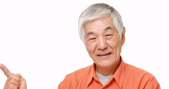 80歲大爺：退休金8千，但我一分都不會給子女花，晚年養老靠自己