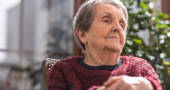 80歲大爺：退休金8千，但我一分都不會給子女花，晚年養老靠自己