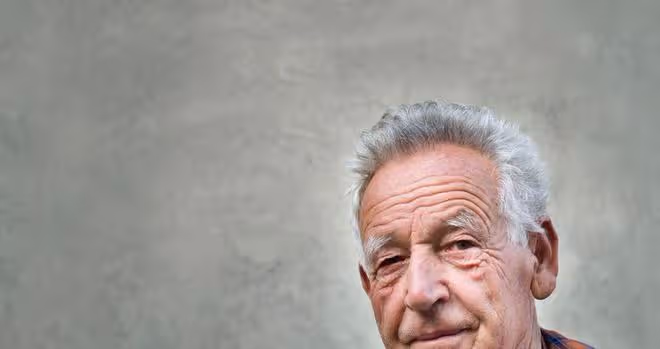 80歲大爺：退休金8千，但我一分都不會給子女花，晚年養老靠自己