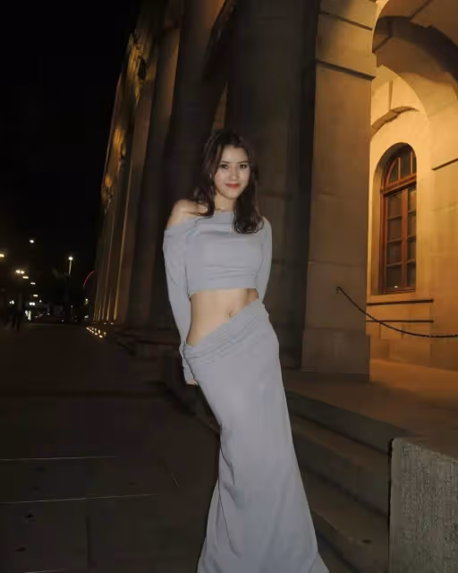 24歲TVB小花大曬婚照宣布閃婚？港姐冠軍也披婚紗，比拼事業線