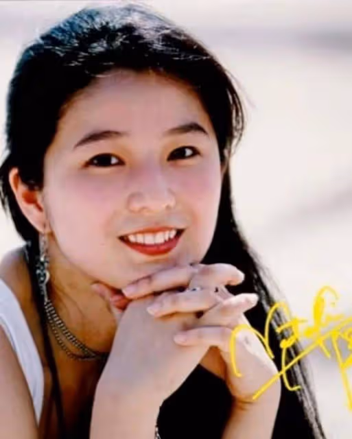TVB前女星帶兩女兒赴內地！自稱首次做高鐵！網友大讚似三姐妹