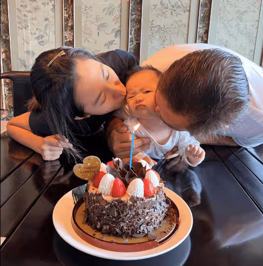 TVB知名女星嫁大25歲富豪，繼女比她大一歲，與何超瓊關係密切
