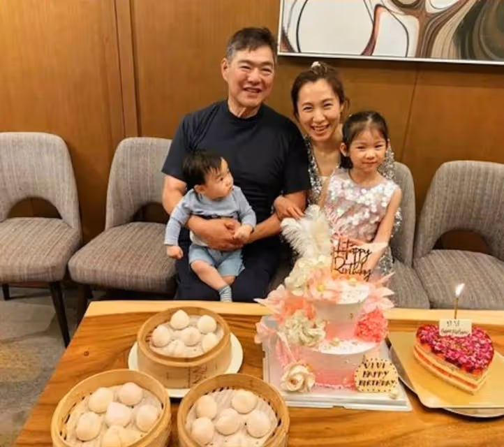 TVB知名女星嫁大25歲富豪，繼女比她大一歲，與何超瓊關係密切