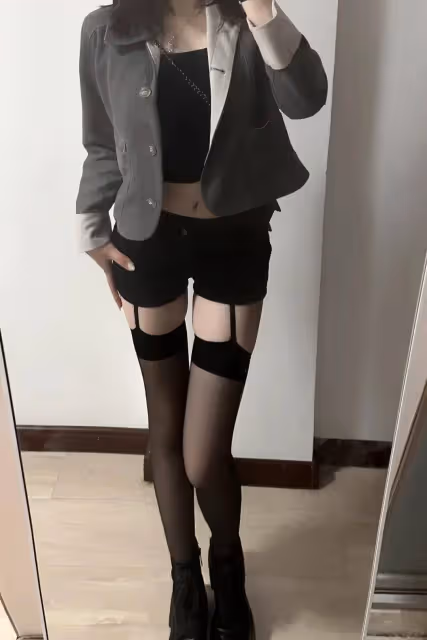 【黑絲御姐風】時尚穿搭,讓你成為街頭焦點!