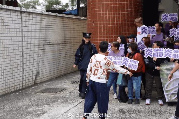 炎明熹吁網民助截圖問IT!大學生活因一事好尷尬