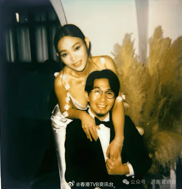 政務司副司長兒子卓亦謙結婚 !蔡卓妍等群星祝賀