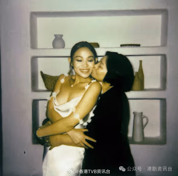 政務司副司長兒子卓亦謙結婚 !蔡卓妍等群星祝賀