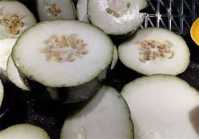 冬瓜切開後怎麼保存不會爛?教你放一個月還新鮮的好方法