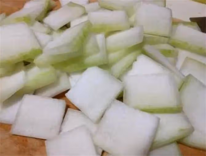 冬瓜切開後怎麼保存不會爛?教你放一個月還新鮮的好方法