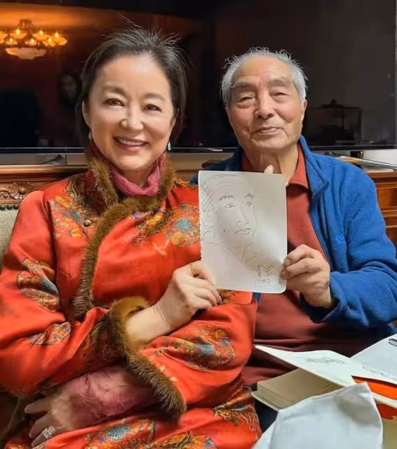 看了69歲林青霞的素顏照，才知道不扮嫩不「暴露」也是一種優雅