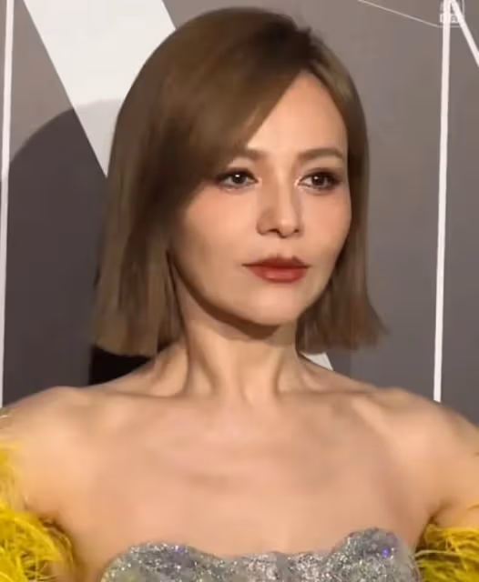 53歲雪姨王琳驚艷亮相，狀態年輕如35歲