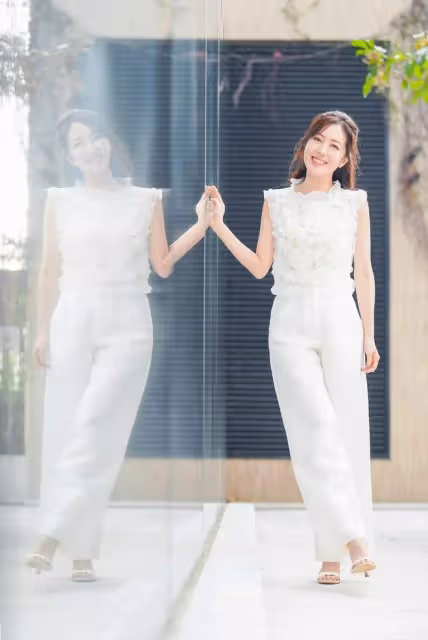 前TVB女星宣布簽約新公司，吐槽舊公司工作模式，離巢後終找回自我