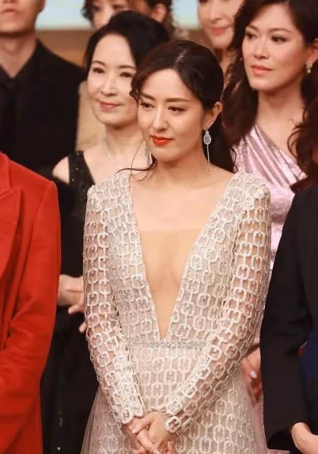 前TVB女星宣布簽約新公司，吐槽舊公司工作模式，離巢後終找回自我