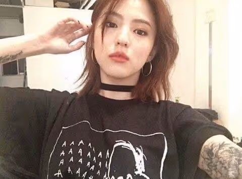 韓媒指責廣告時期謙虛的韓素希去哪兒，公司曾花2000萬給她洗紋身