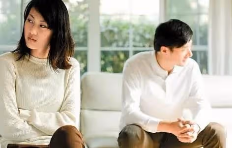 公公婆婆偏心我老公，讓大伯哥拿錢幫我家，我卻想離婚了