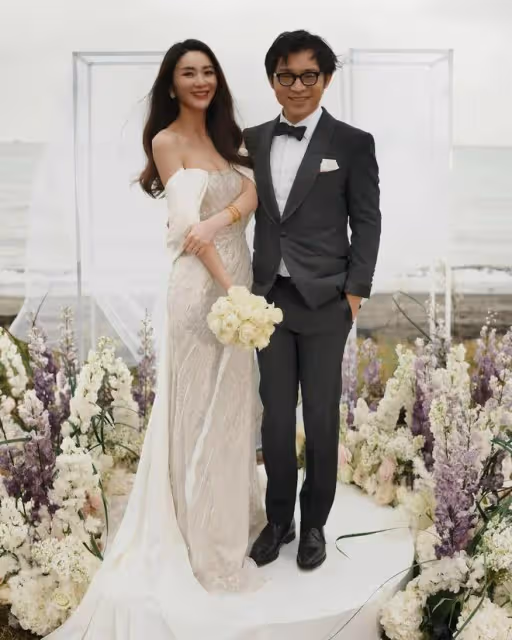 香港富二代疑暗寸港姐舊愛，曬婚照宣布大搞18區婚禮，被網友吐槽好小氣