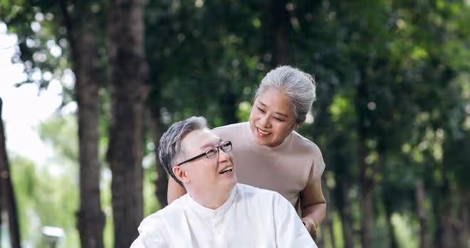 家有長壽老人,對兒女來說是福還是禍?一位70歲的大媽說出了答案