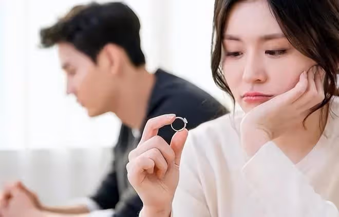 婚姻遭遇背叛,離與不離,都需要考慮這5個問題!