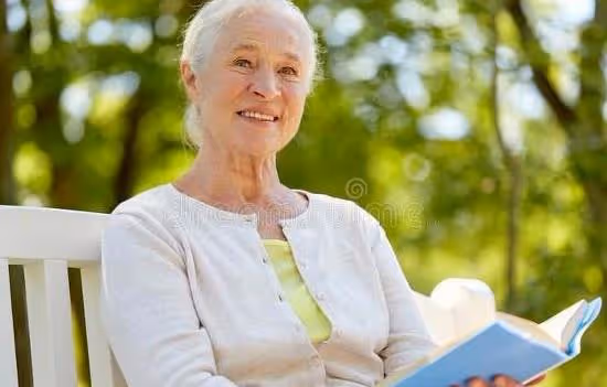 她56歲,女兒接公婆養老,趕她去小房子住,她把女兒一家趕出門