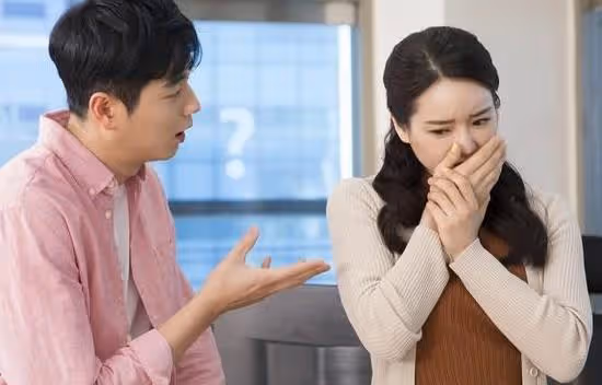 她56歲,女兒接公婆養老,趕她去小房子住,她把女兒一家趕出門