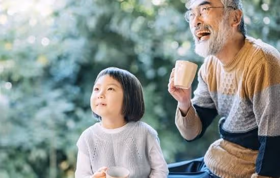 她29歲,工資8500,出門遊玩婆婆要訂三人間,她不同意被罵不懂事