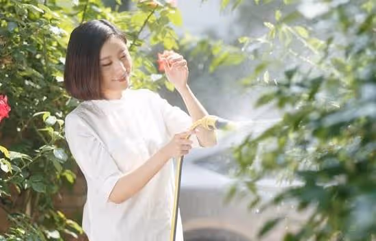 她29歲,工資8500,出門遊玩婆婆要訂三人間,她不同意被罵不懂事