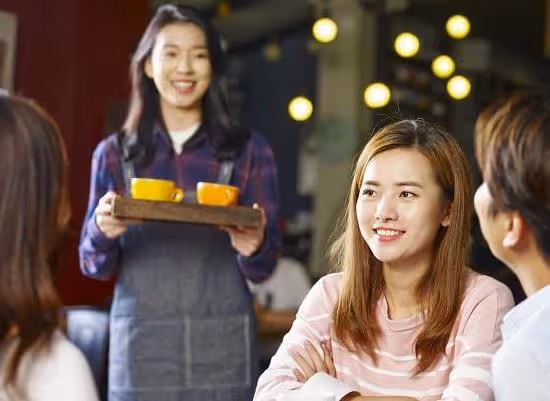 她25歲,媽媽花38000給妹妹報班,花80萬給妹妹買房 卻要她給3000