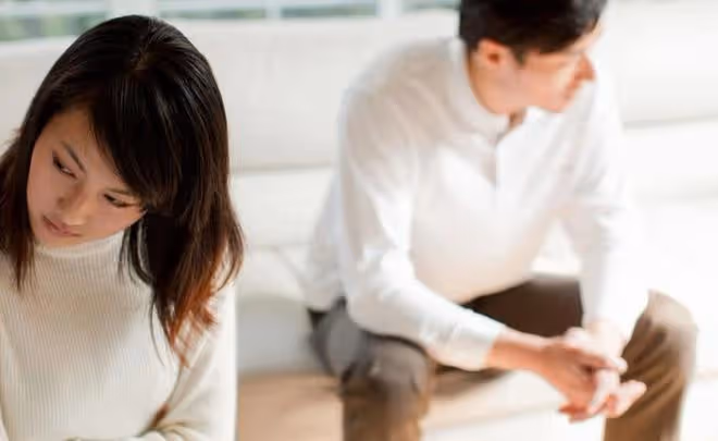出差回來,妻子卻不給洗澡,妻子:你不髒,我:離婚,髒的是你