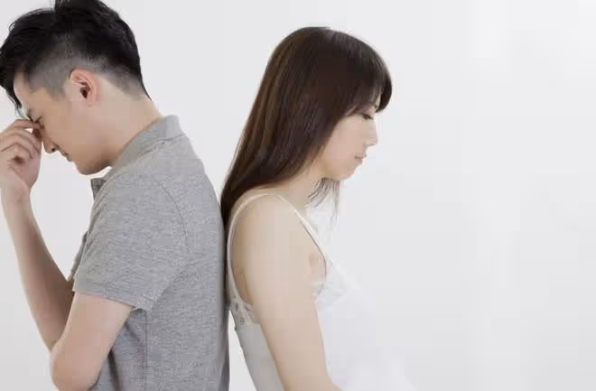 出差回來,妻子卻不給洗澡,妻子:你不髒,我:離婚,髒的是你