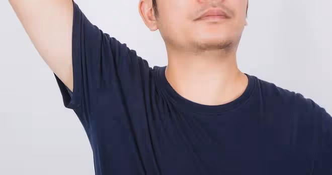 再婚7天就離婚,女士:他身上有狐臭,大爺怒斥:她閒著沒事來聞