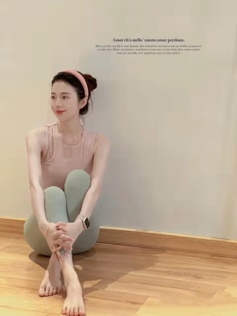 現在都流行這麼穿了嗎?瑜伽服外穿真的可以
