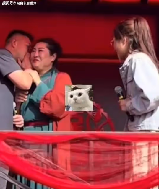 王婆說媒已婚男牽手成功，妻子得知堅持要離婚，聊天記錄曝光